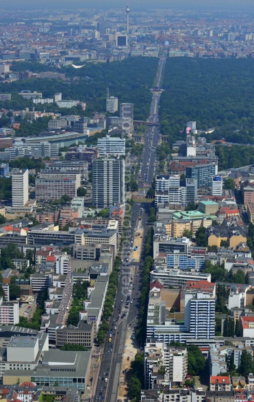 Aerial photograph Berlin - Building of the German Opera at the Bismarck street in Berlin's Charlottenburg district