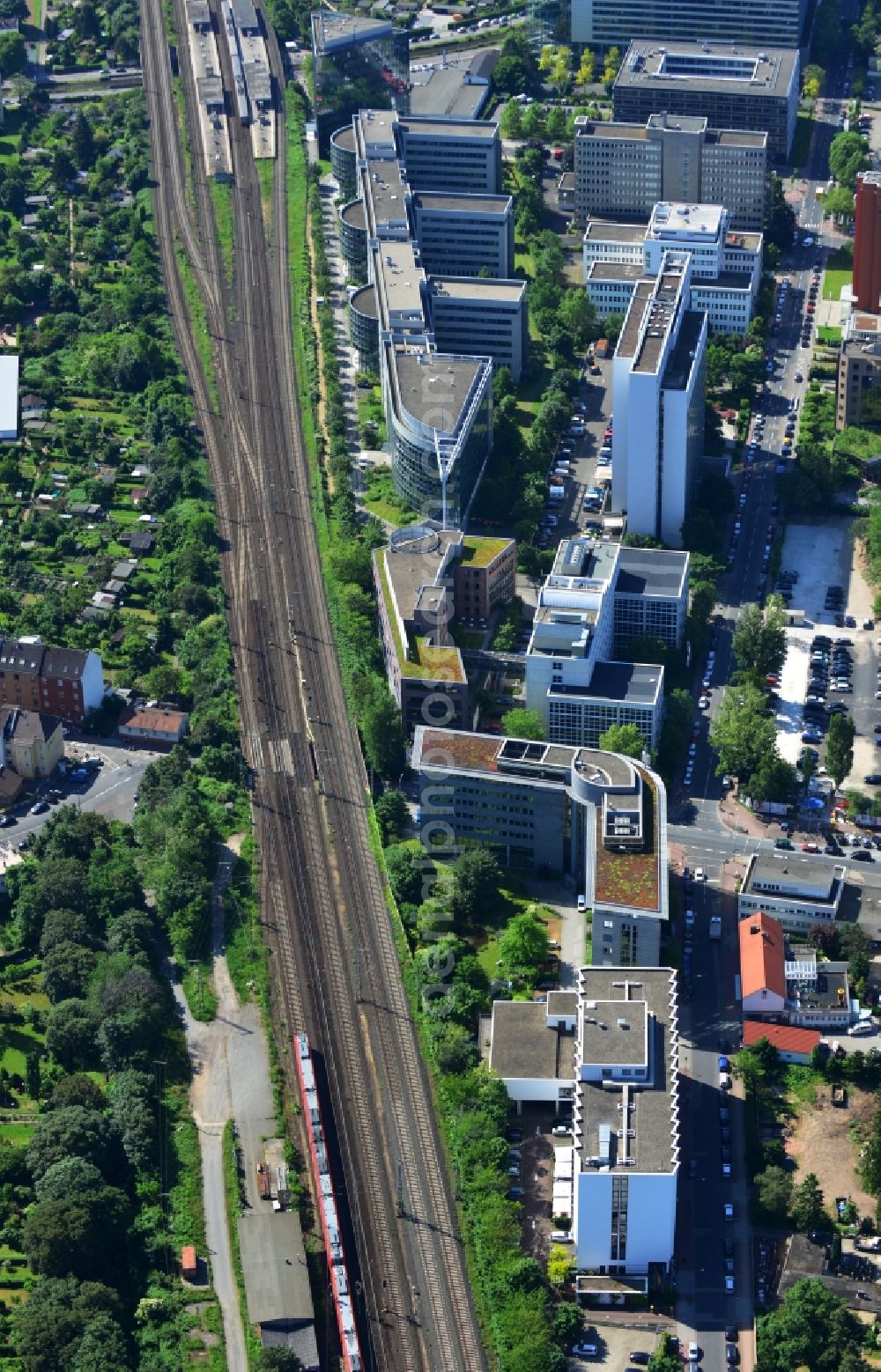 Frankfurt am Main OT Niederrad from the bird's eye view: Building of the Dorint Hotel in Niederrad, a district of Frankfurt am Main in Hesse