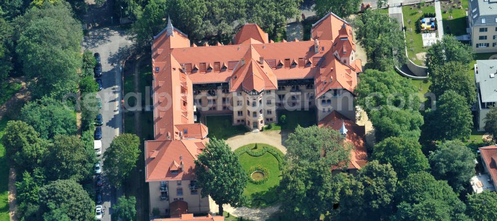 Potsdam from above - Blick auf das Gebäude des ehem. KGB Hauptquartier Potsdam an der Leistikowstrasse / Am Neuen Garten in Potsdam. Der Brandenburgische Landesbetrieb für Liegenschaften und Bauen (BLB) hatte den Ausbau des ehemaligen KGB-Gefängnisses in Potsdam zu einer Gedenk- und Begegnungsstätte übernommen, da der heutige Eigentümer, die evangelische Kirche, die Mittel zum Umbau als Gedenkstätte nicht aufbringen konnte. Building of the former KGB headquarters Potsdam.