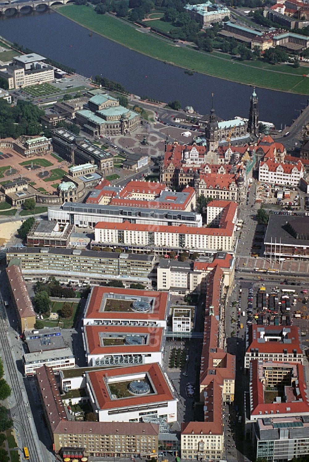 Dresden from the bird's eye view: Building of the shopping center Altmarkt Galerie der ECE Projektmanagement GmbH in Dresden in the state Saxony