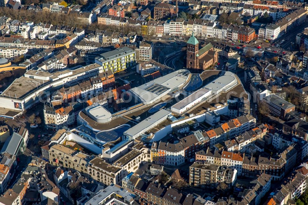 Aachen from the bird's eye view: Building of the shopping center Aquis Plaza of ECE Projektmanagement GmbH & Co. KG on Adalbertstrasse in Aachen in the state North Rhine-Westphalia