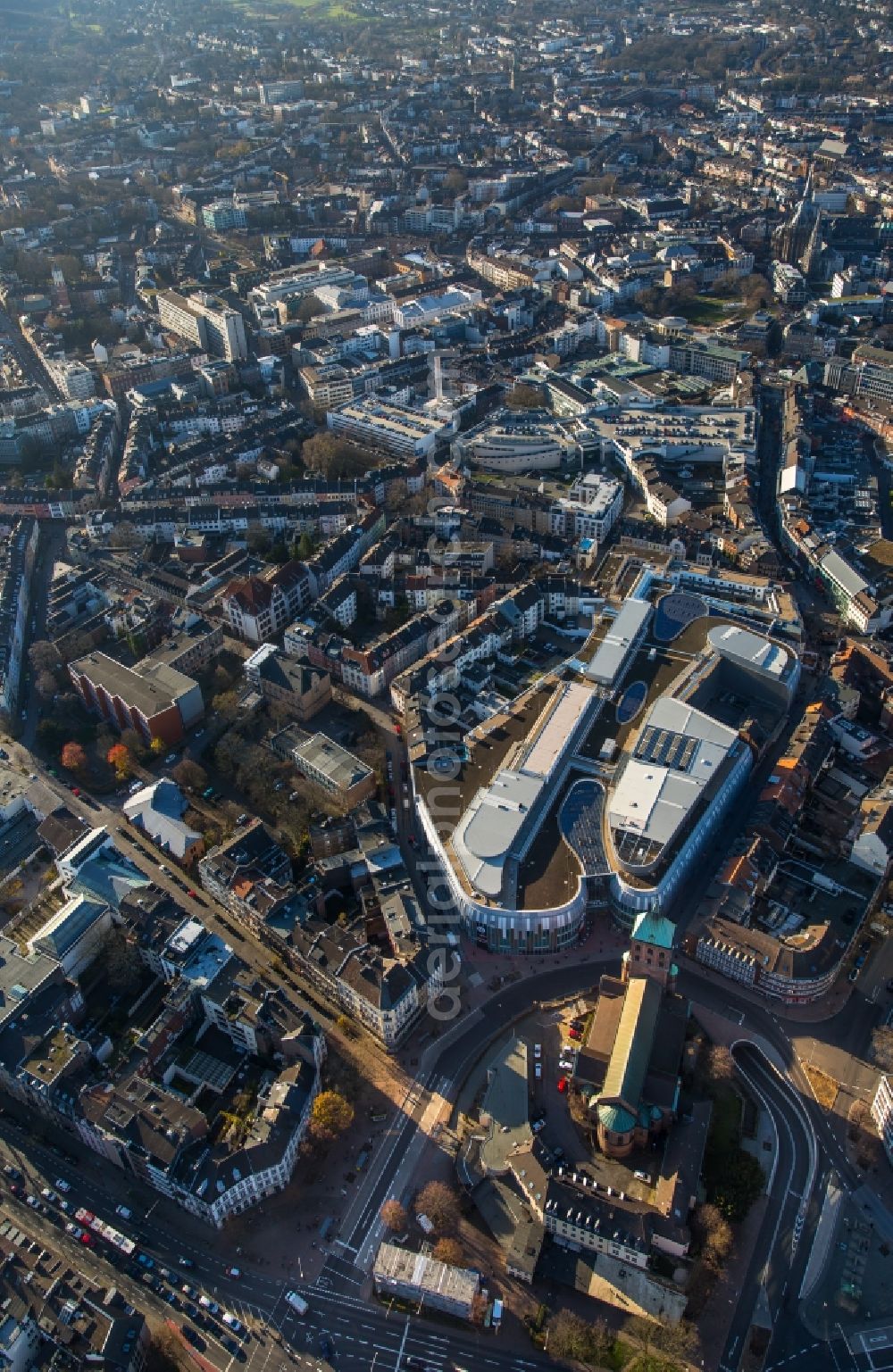 Aerial photograph Aachen - Building of the shopping center Aquis Plaza of ECE Projektmanagement GmbH & Co. KG on Adalbertstrasse in Aachen in the state North Rhine-Westphalia