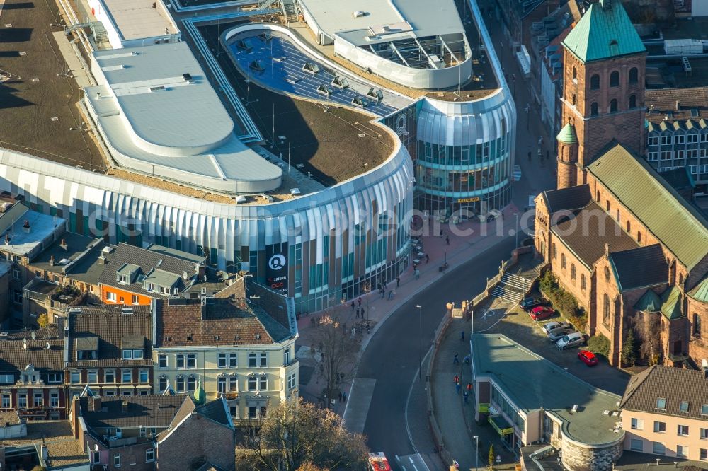 Aerial photograph Aachen - Building of the shopping center Aquis Plaza of ECE Projektmanagement GmbH & Co. KG on Adalbertstrasse in Aachen in the state North Rhine-Westphalia