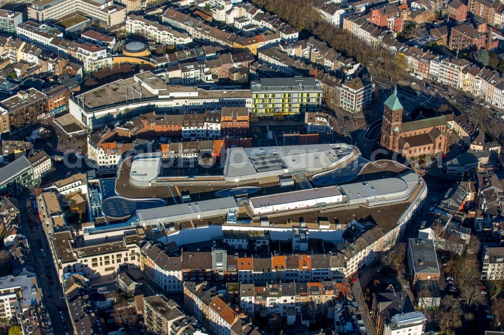 Aachen from the bird's eye view: Building of the shopping center Aquis Plaza of ECE Projektmanagement GmbH & Co. KG on Adalbertstrasse in Aachen in the state North Rhine-Westphalia