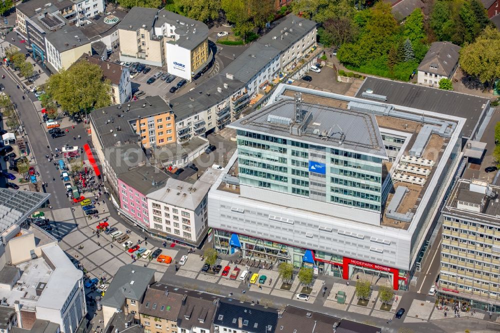 Bochum from above - Building of the shopping center Bochumer Fenster ( vormals Stadtbadgalerie ) in Bochum in the state North Rhine-Westphalia, Germany