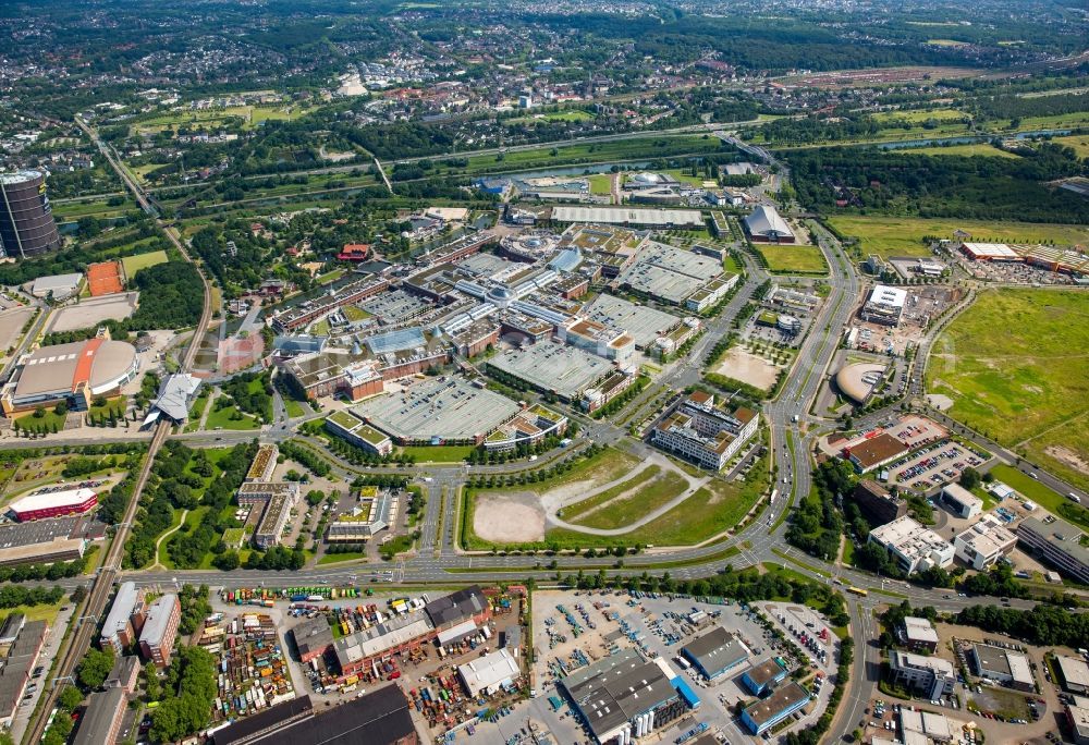 Oberhausen from the bird's eye view: Building of the shopping center Centro in Oberhausen in the state North Rhine-Westphalia