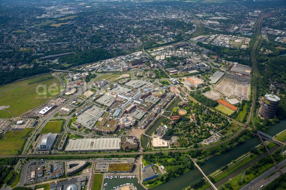 Aerial photograph Oberhausen - Building of the shopping center Centro in Oberhausen in the state North Rhine-Westphalia