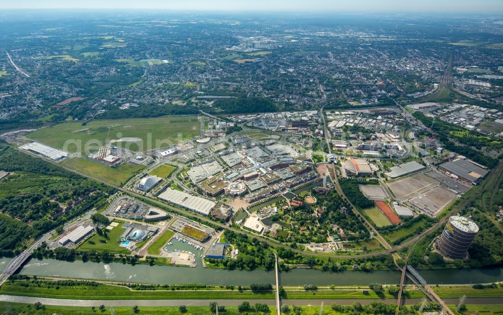 Oberhausen from the bird's eye view: Building of the shopping center Centro in Oberhausen in the state North Rhine-Westphalia