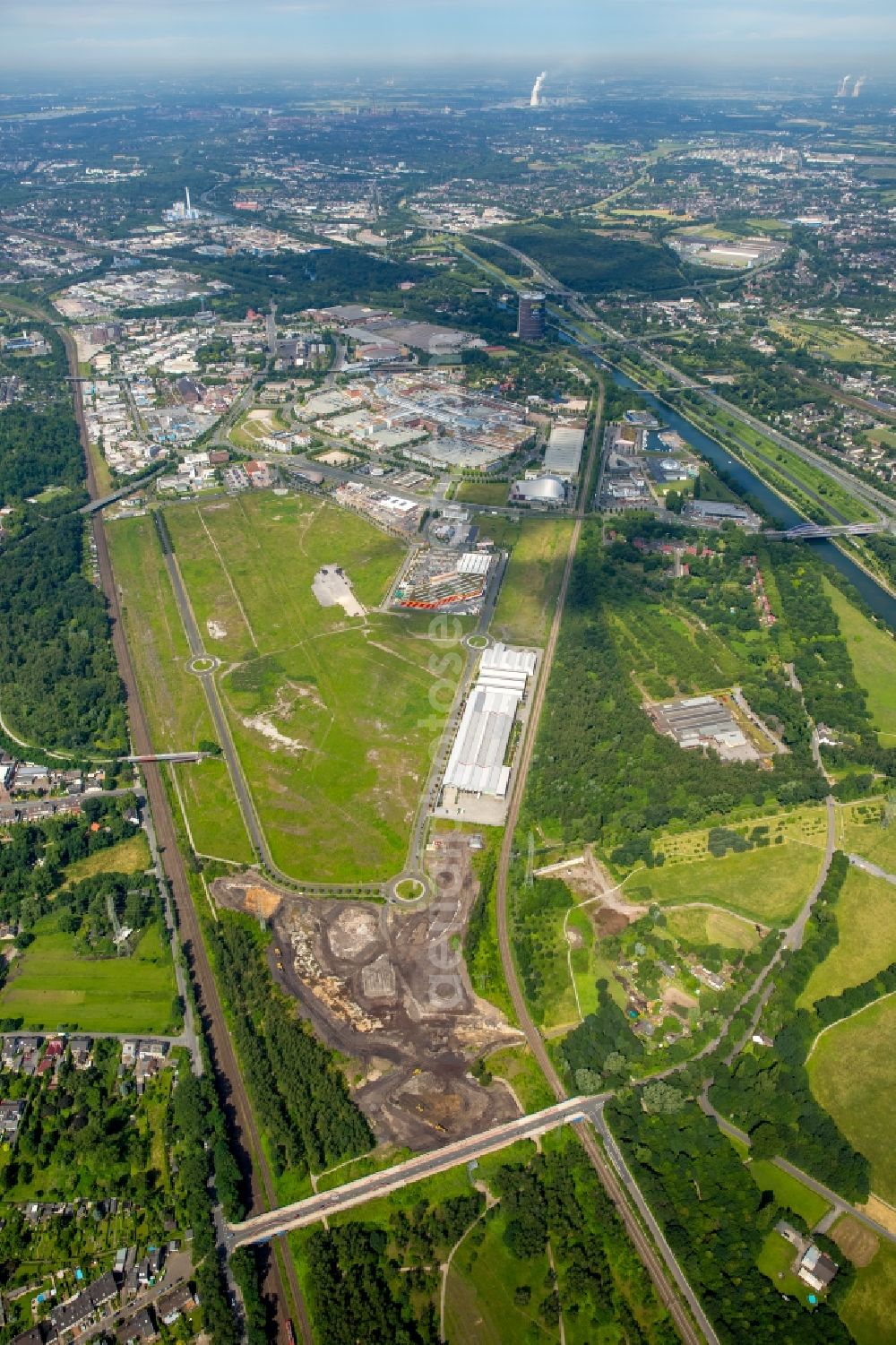 Oberhausen from above - Building the Centro shopping center on the former steelworks site in Oberhausen in North Rhine-Westphalia