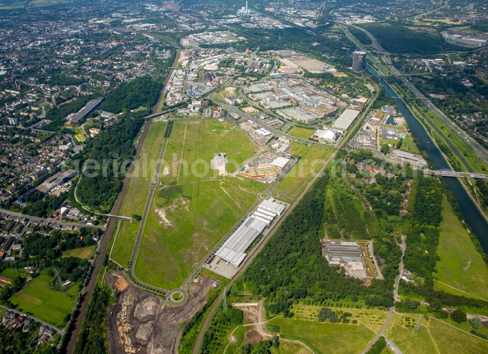 Aerial photograph Oberhausen - Building the Centro shopping center on the former steelworks site in Oberhausen in North Rhine-Westphalia