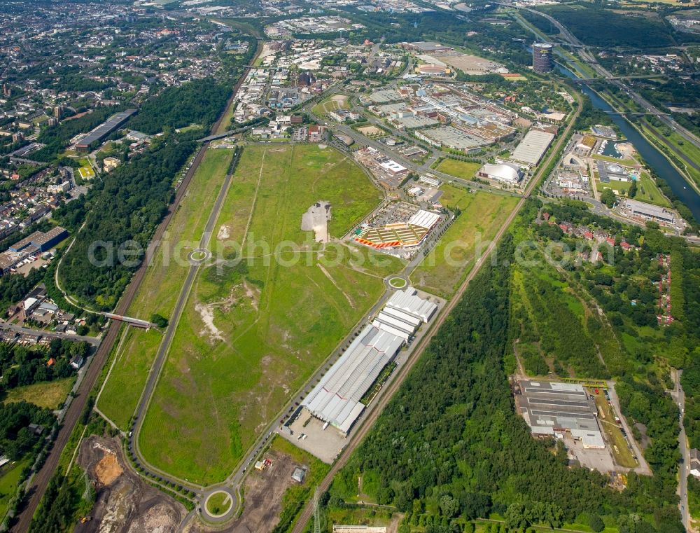 Oberhausen from above - Building the Centro shopping center on the former steelworks site in Oberhausen in North Rhine-Westphalia