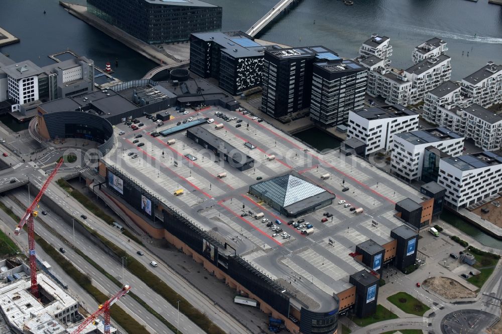 Aerial photograph Kopenhagen - Building of the shopping center Fisketorvet - Copenhagen Mall on Kalvebod Brygge in Copenhagen in Denmark