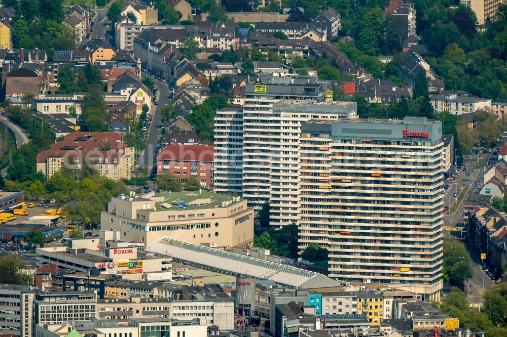 Mülheim an der Ruhr from above - Building of the shopping center Forum City Muelheim on Hans-Boeckler-Platz in Muelheim on the Ruhr in the state North Rhine-Westphalia, Germany