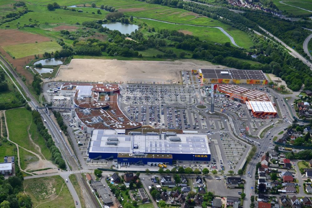 Dänischburg, Lübeck from the bird's eye view: Building the shopping center IKEA - furniture store in Daenischburg, Luebeck in the state Schleswig-Holstein