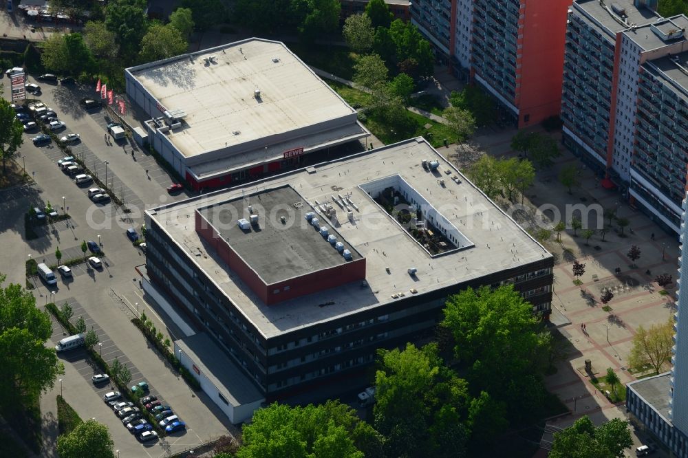 Aerial image Berlin - Building of the shopping center - department store at Fennpfuhl on Anton Saefkow Platz in Berlin in Germany