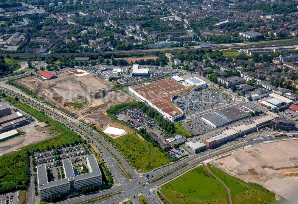 Aerial image Essen - Building of the shopping center Kronenberg Center Essen on Haedenkampstrasse in Essen in the state North Rhine-Westphalia