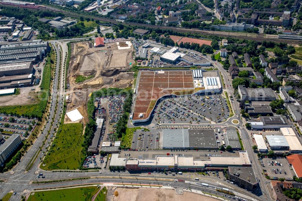 Aerial photograph Essen - Building of the shopping center Kronenberg Center Essen on Haedenkampstrasse in Essen in the state North Rhine-Westphalia