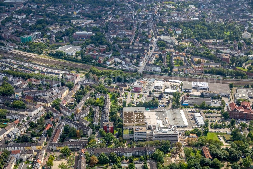 Aerial photograph Essen - Building of the shopping center Kronenberg Center on Haedenkampstrasse in Essen in the state North Rhine-Westphalia, Germany