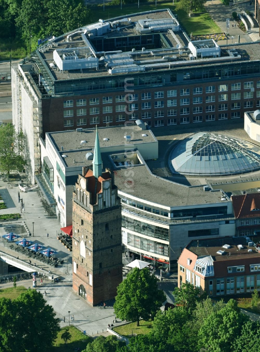 Rostock from the bird's eye view: Building of the shopping center Kroepeliner Tor Center in Rostock in the state Mecklenburg - Western Pomerania, Germany