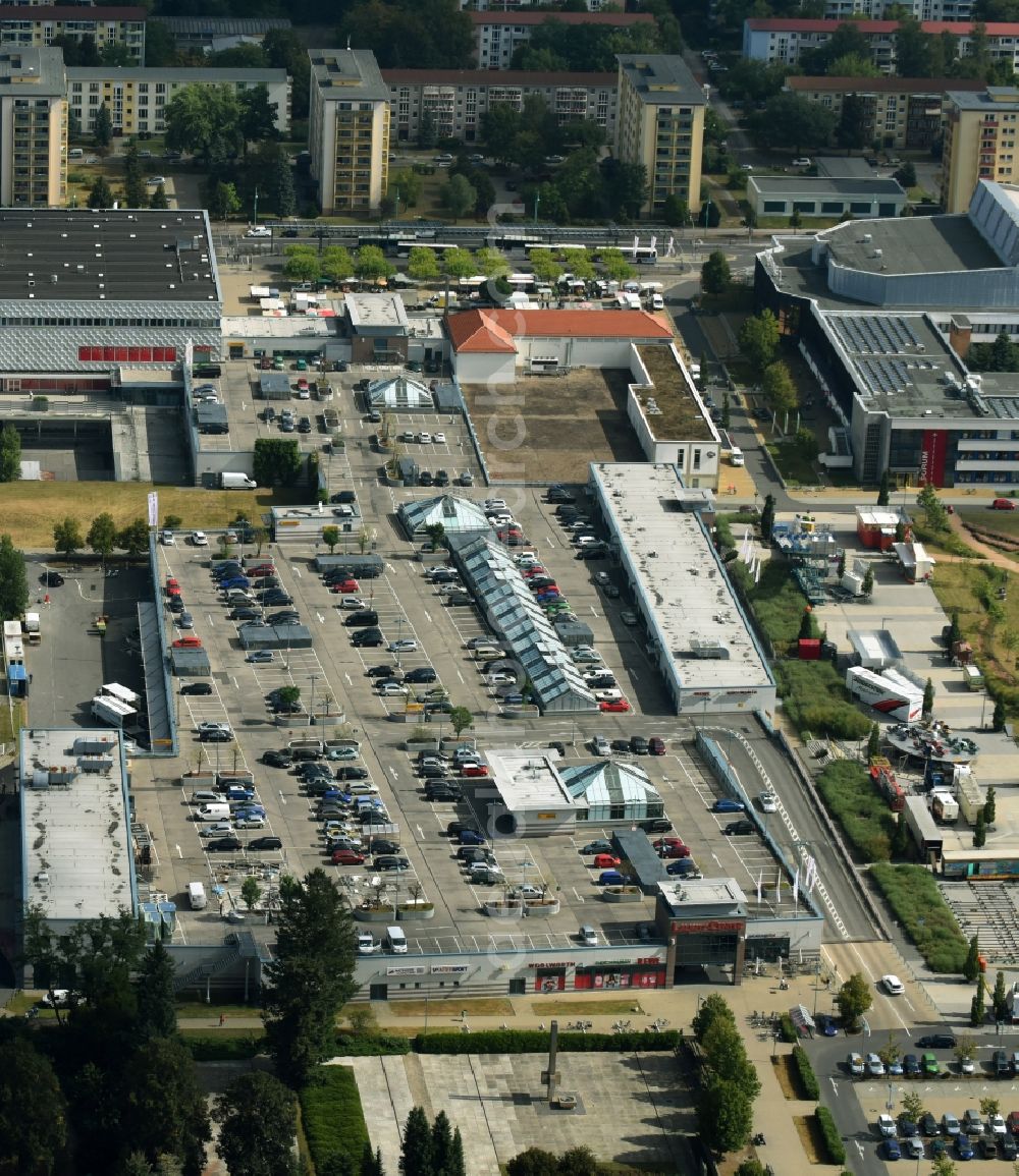 Hoyerswerda from the bird's eye view: Building of the shopping center Lausitz-Center Hoyerswerda in Hoyerswerda in the state Saxony