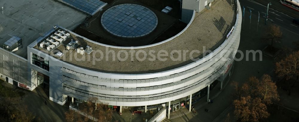 Frankfurt (Oder) from above - Building of the shopping center Lennèpassage an der Karl-Marx-Strasse Ecke Heilbronner Strasse in Frankfurt (Oder) in the state Brandenburg