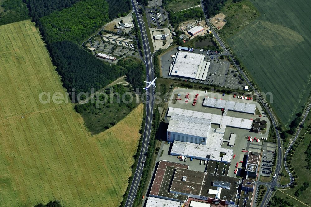 Aerial image Waltersdorf - Building the shopping center Moebelhaus Hoeffner in Waltersdorf in the state Brandenburg