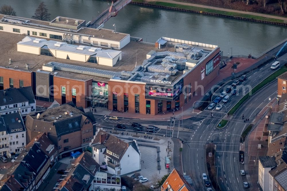 Dorsten from the bird's eye view: Building the shopping center Mercaden Dorsten at the bridge Borkener Strasse at Westwall in Dorsten in North Rhine-Westphalia