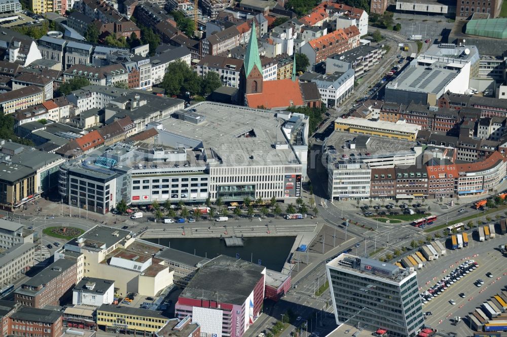 Aerial photograph Kiel - Building of the shopping center Nordlicht of MEC METRO-ECE Centermanagement GmbH & Co. KG in Kiel in the state Schleswig-Holstein