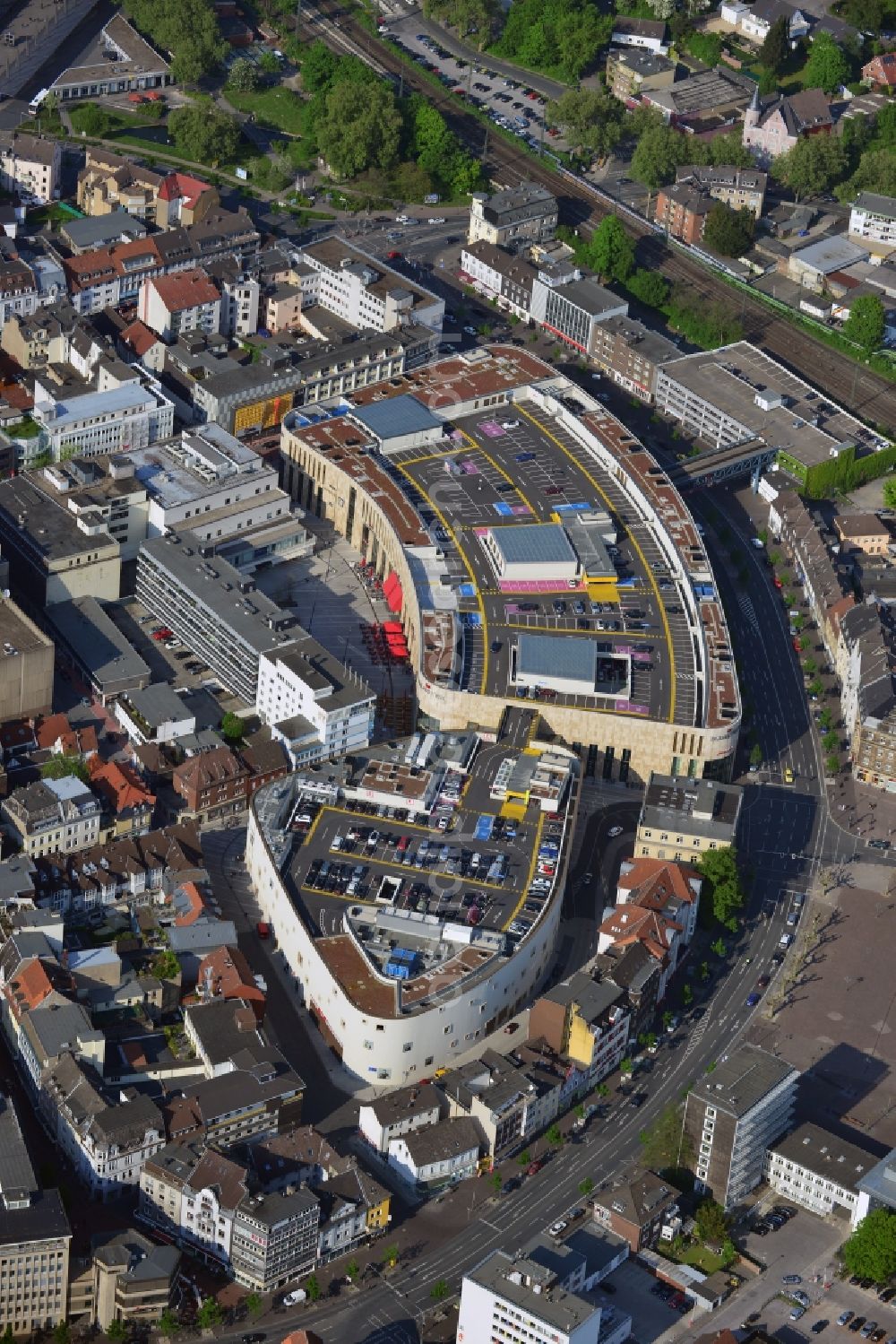 Recklinghausen from above - Building the shopping center Palais Vest MFI Properties Marketing in Recklinghausen in North Rhine-Westphalia