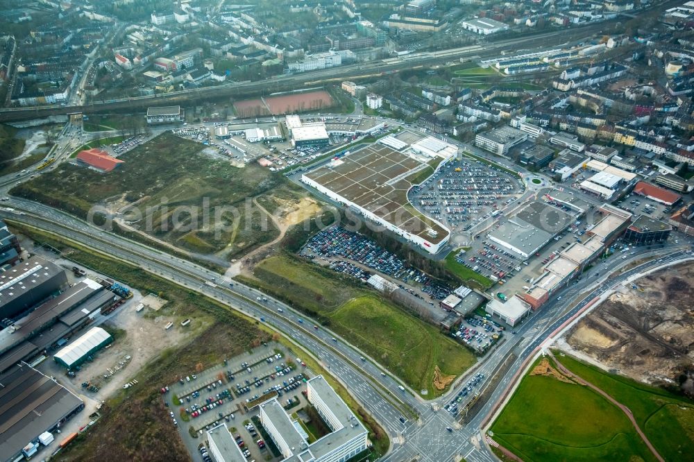 Aerial photograph Essen - Building of the shopping center a real, - SB department store at the Haedenkamp street in Essen in North Rhine-Westphalia