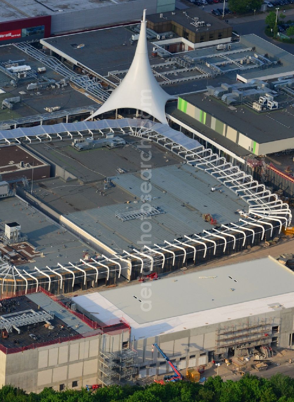 Bochum from above - Building the shopping center Ruhr Park in Bochum in the state North Rhine-Westphalia