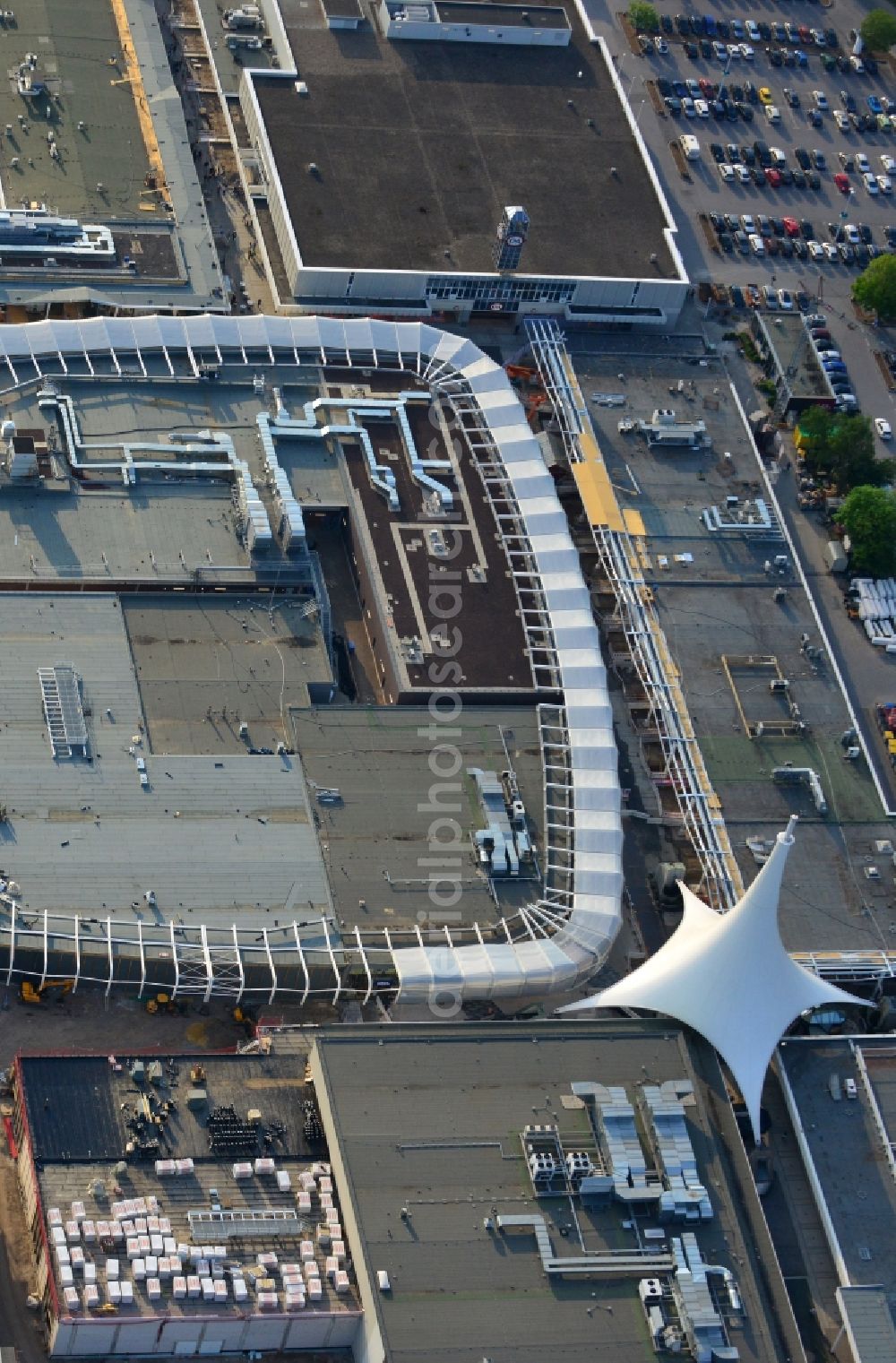 Aerial photograph Bochum - Building the shopping center Ruhr Park in Bochum in the state North Rhine-Westphalia