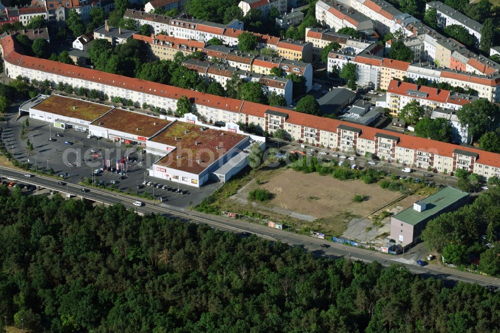 Berlin from the bird's eye view: Building of the shopping center on Rummelsburger Landstrasse in the district Treptow-Koepenick in Berlin, Germany