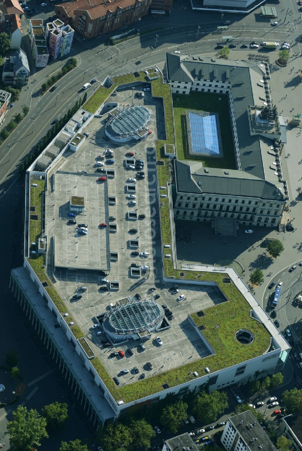 Braunschweig from above - Building of the shopping center Schloss-Arkaden Braunschweig am Ritterbrunnen in der Altstadt in Braunschweig in the state Lower Saxony