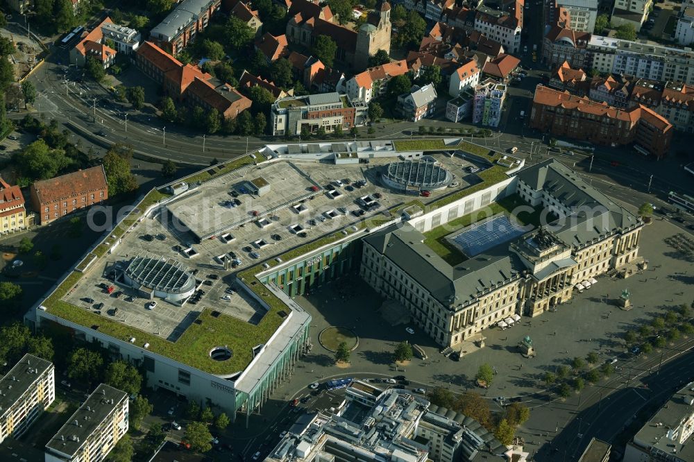 Braunschweig from above - Building of the shopping center Schloss-Arkaden Braunschweig am Ritterbrunnen in der Altstadt in Braunschweig in the state Lower Saxony