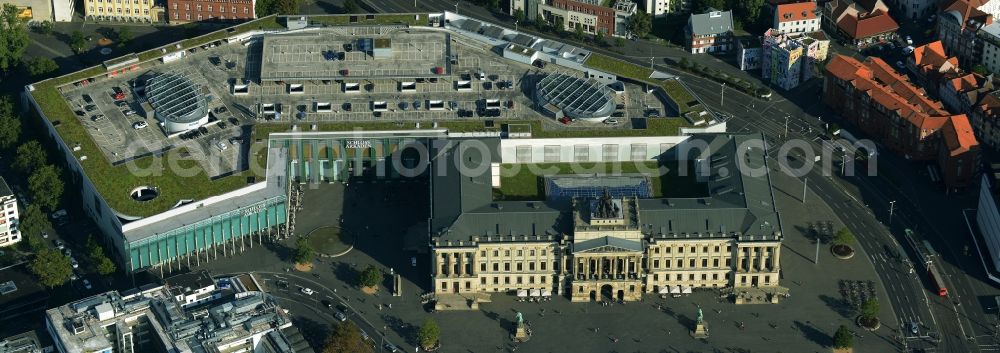 Aerial image Braunschweig - Building of the shopping center Schloss-Arkaden Braunschweig am Ritterbrunnen in der Altstadt in Braunschweig in the state Lower Saxony