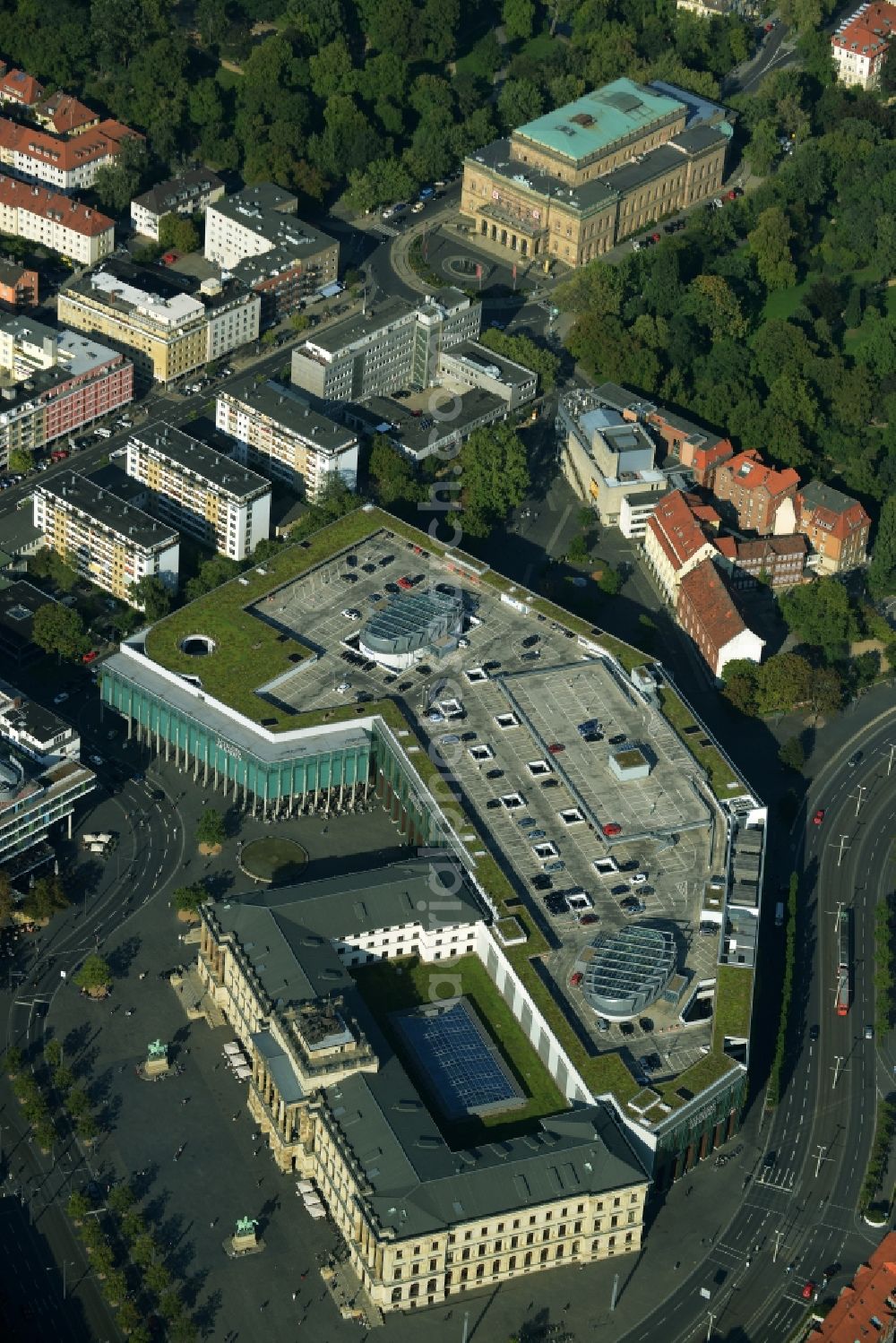 Braunschweig from above - Building of the shopping center Schloss-Arkaden Braunschweig am Ritterbrunnen in der Altstadt in Braunschweig in the state Lower Saxony