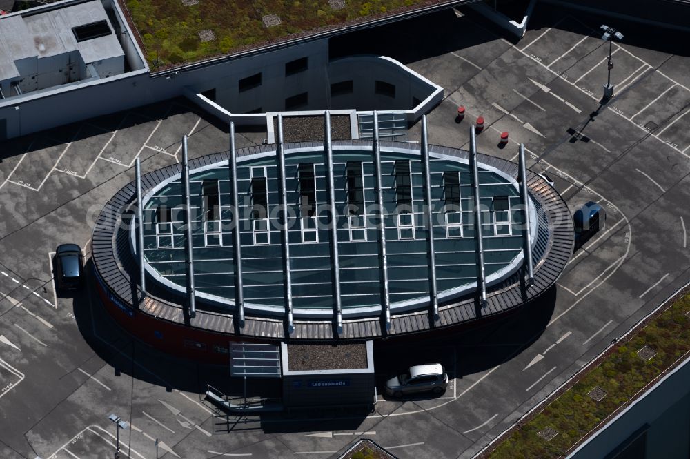 Aerial photograph Braunschweig - Building of the shopping center Schloss-Arkaden Braunschweig am Ritterbrunnen in der Altstadt in Braunschweig in the state Lower Saxony