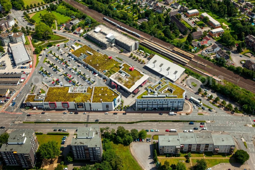 Aerial photograph Bottrop - Building of the shopping center Suedring Center and the Hotel Rhein-Ruhr at the central station in Bottrop in the state North Rhine-Westphalia