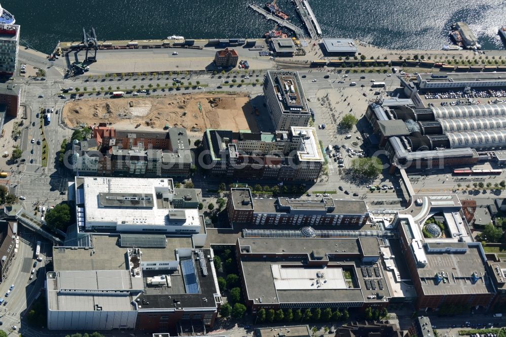 Aerial photograph Kiel - Building of the shopping center Sophienhof of ECE in Kiel in the state Schleswig-Holstein