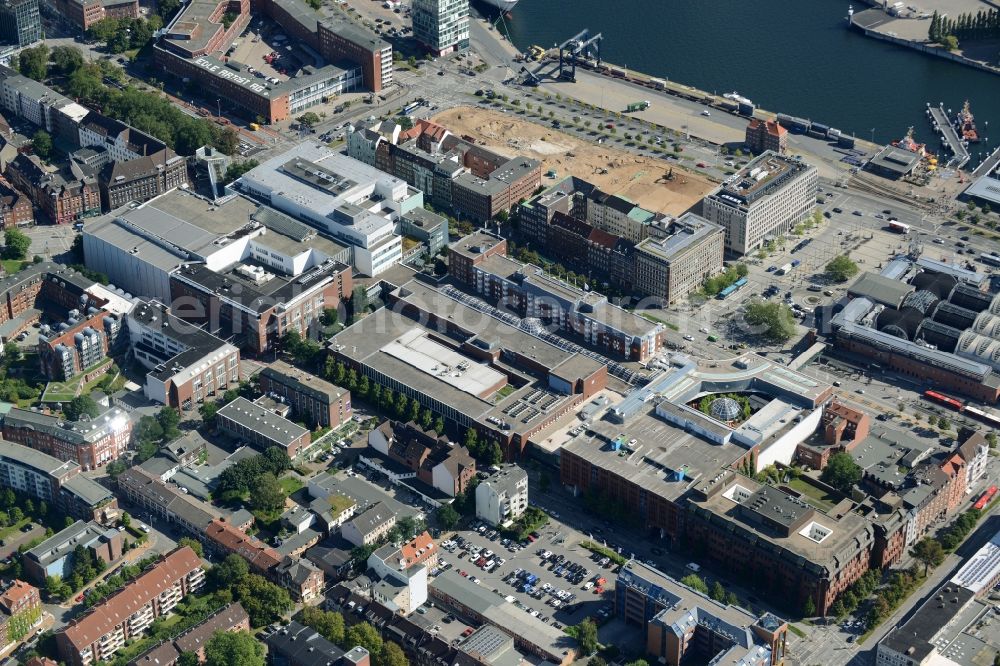 Aerial photograph Kiel - Building of the shopping center Sophienhof of ECE in Kiel in the state Schleswig-Holstein