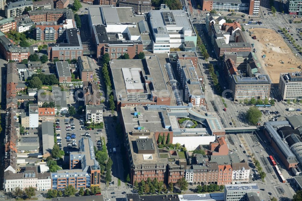 Kiel from the bird's eye view: Building of the shopping center Sophienhof of ECE in Kiel in the state Schleswig-Holstein