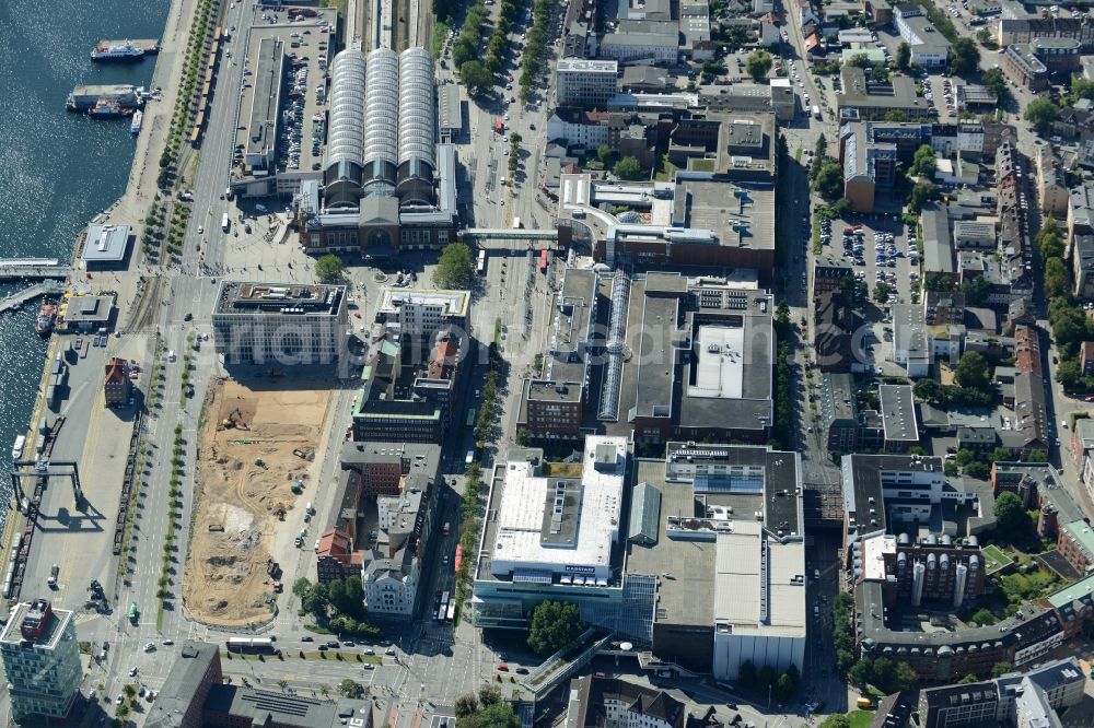 Kiel from the bird's eye view: Building of the shopping center Sophienhof of ECE in Kiel in the state Schleswig-Holstein