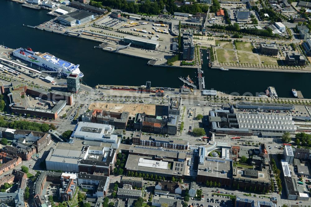 Kiel from the bird's eye view: Building of the shopping center Sophienhof der ECE in Kiel in the state Schleswig-Holstein