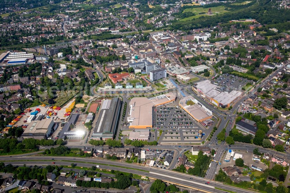 Aerial photograph Oberhausen - Building of the shopping center Sterkrader Tor in Oberhausen in the state North Rhine-Westphalia