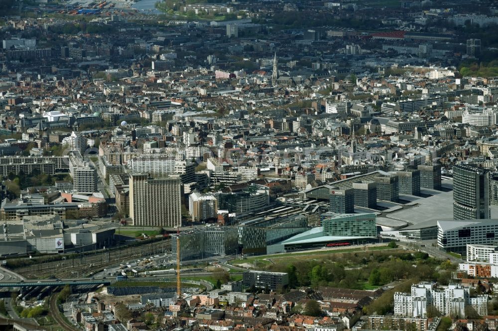 Aerial image Lille - Building of the shopping center und Wohnkomplex Euralille - Centre Commercial on Avenue Willy Brandt in Lille in Nord-Pas-de-Calais Picardy, France