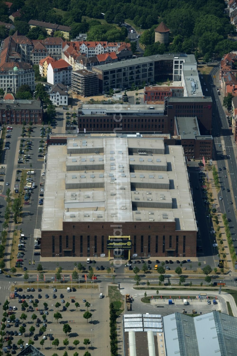 Hannover from the bird's eye view: Building the shopping center Zweirad-Center Stadler in Hannover in the state Lower Saxony