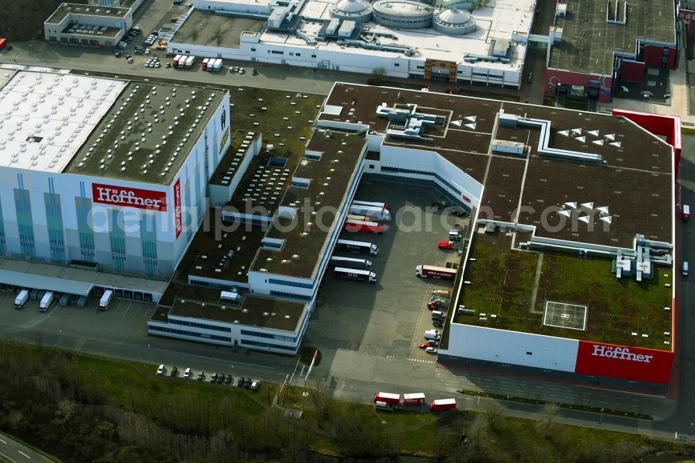 Aerial photograph Leuna - Building complex of the furniture store - Moebelmarkt Hoeffner in Leuna in the state Saxony-Anhalt, Germany