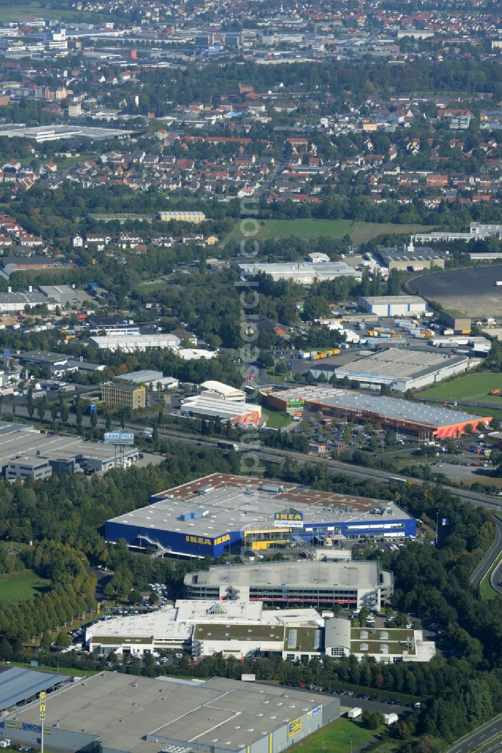 Kassel from the bird's eye view: Building of the store - furniture market IKEA Einrichtungshaus on Heinrich-Hertz-Strasse in Kassel in the state Hesse