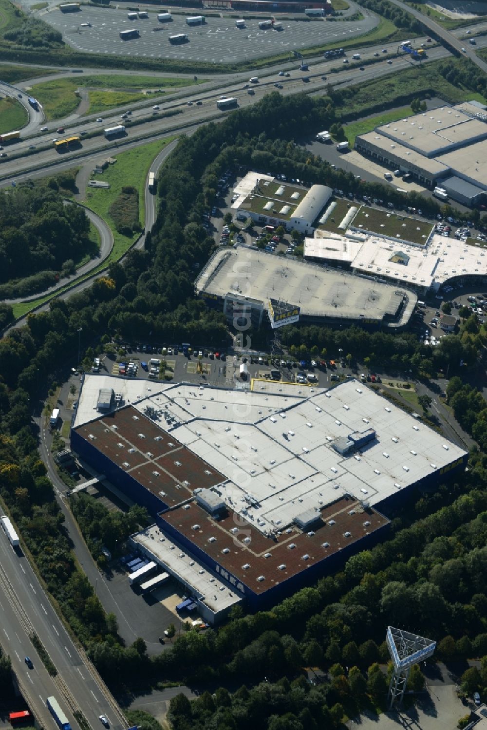 Kassel from the bird's eye view: Building of the store - furniture market IKEA Einrichtungshaus on Heinrich-Hertz-Strasse in Kassel in the state Hesse